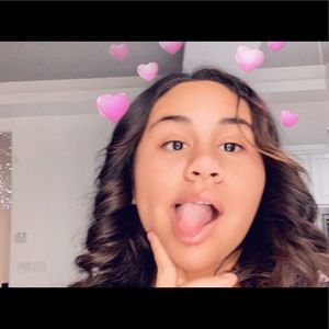 Meet your Posher, Laila